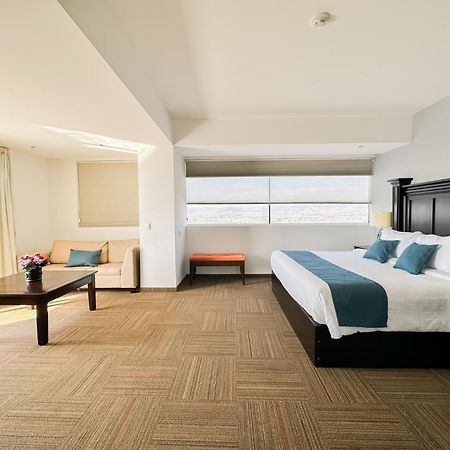 体育场酒店 莱昂 外观 照片 Suite at the hotel