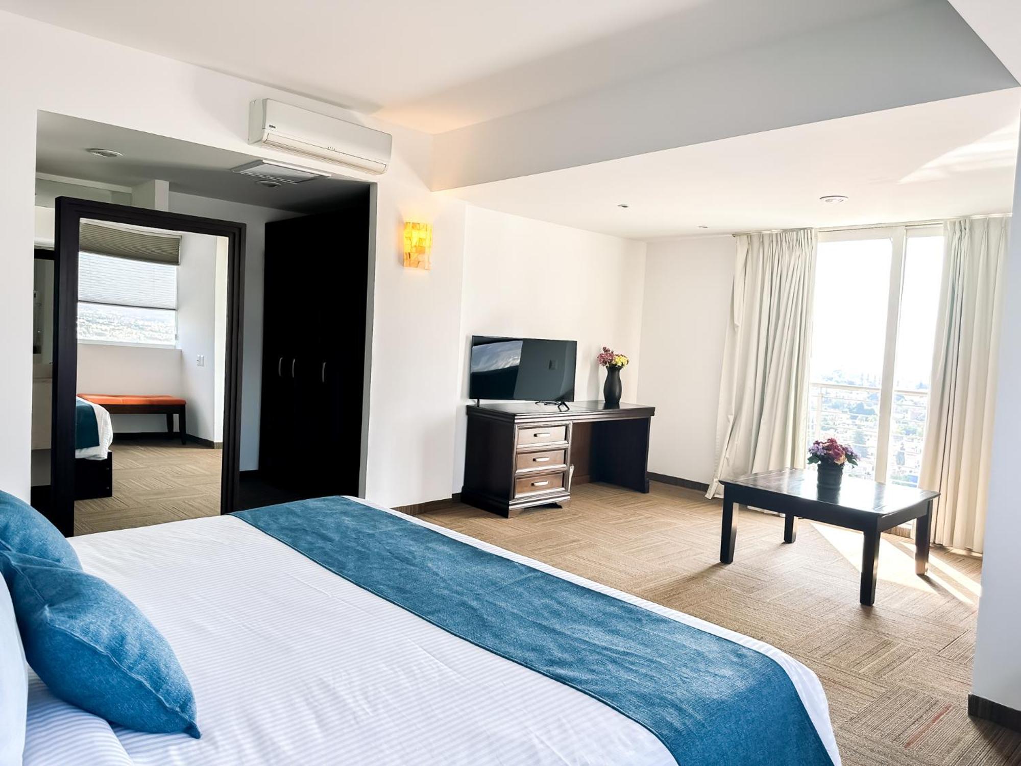 体育场酒店 莱昂 外观 照片 Suite